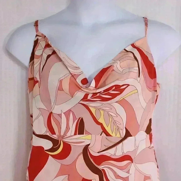 Forever 21+ Size OX Pink leaf print strappy side shirred midi dress - Picture 5 of 16